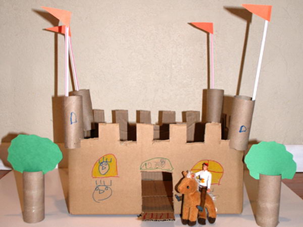 Toilet Paper Roll Castle * Moms and Crafters