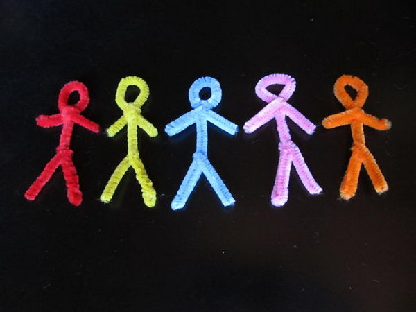 13 pipe cleaner people 