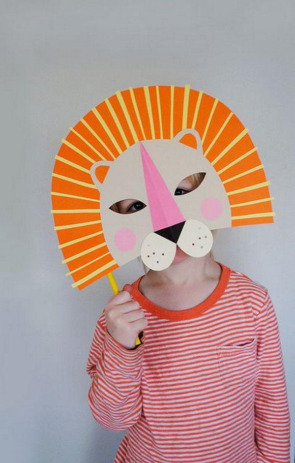 DIY Paper Lion Mask. DIY Halloween Mask Crafts for Kids, which are embellished in rich colors and fine design. They are perfect props for Halloween pretend play which fosters imagination and creativity in children. 