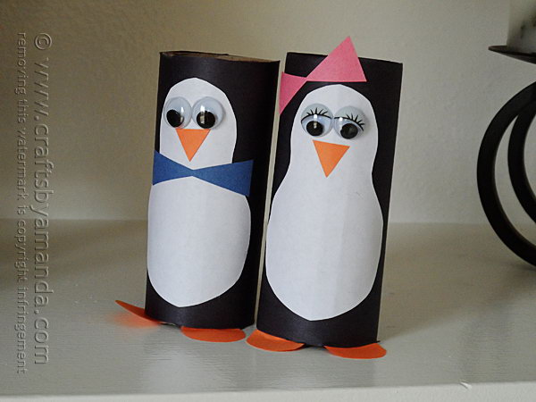 It would be fun to create some cardboard tube penguins. These are really easy for kids to make and they’re oh so adorable. 