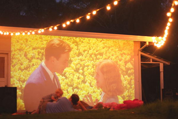 Outdoor Backyard Movie Theater. Interesting things to do out there in your backyard. So simple and cheap to make, and you could play them with your kids or family anytime. 