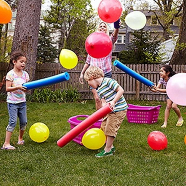 Balloons Game. Interesting things to do out there in your backyard. So simple and cheap to make, and you could play them with your kids or family anytime. 