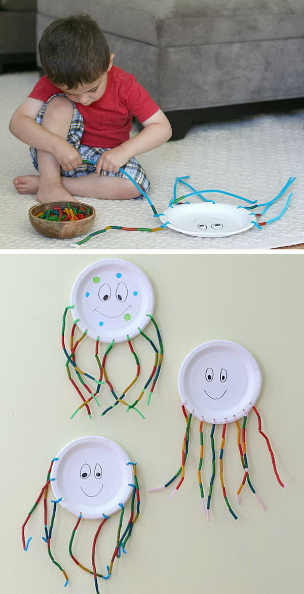 Fine Motor Octopus Craft for Kids. This is a fun and easy summer craft for kids. It provides  counting and fine motor practice for kids. 