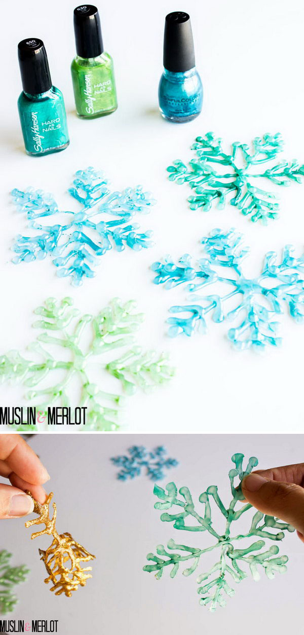 Glue Gun Snowflakes. 