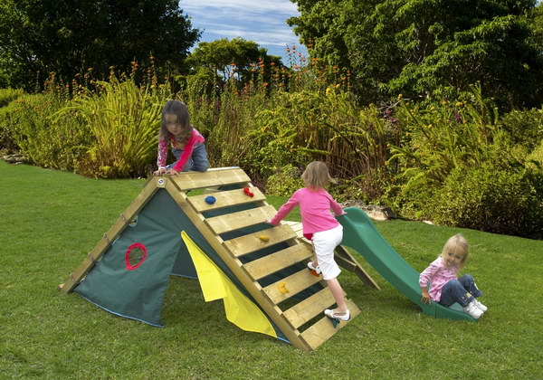 DIY Pallet climbing Structure for Kids. 