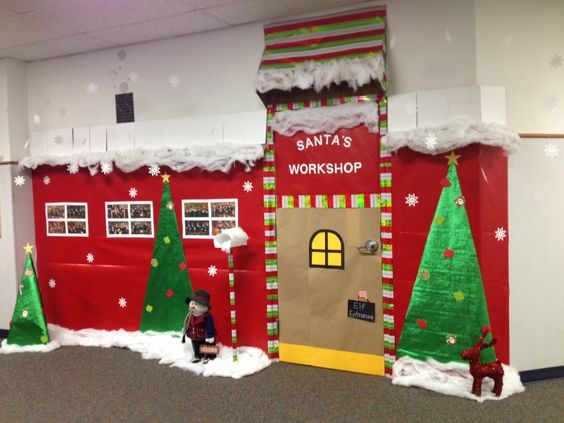 Santas Workshop Christmas Door Decorations. 