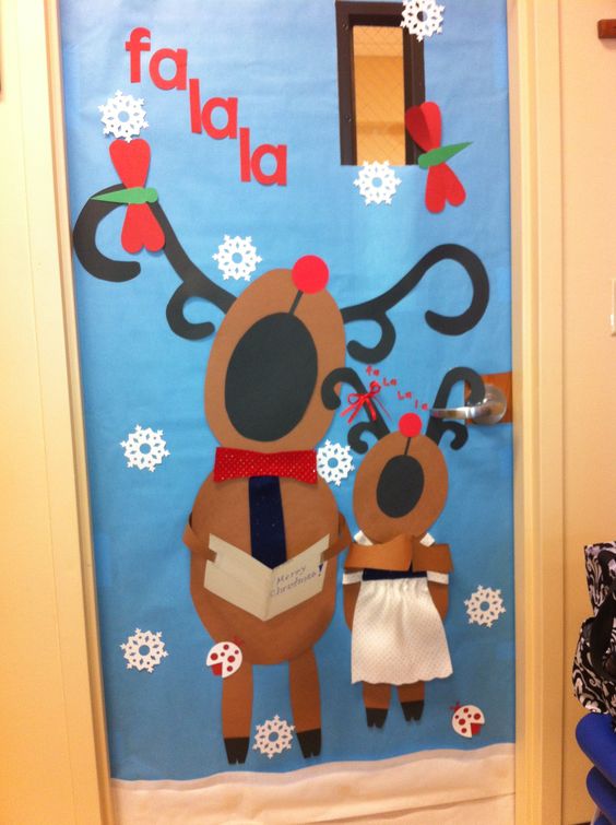 Reindeer Singing Classroom Door Idea. 