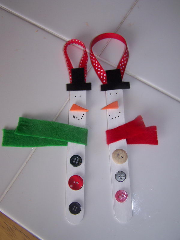 Popsicle Stick Snowman. 