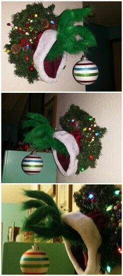 'How the Grinch Stole Christmas' Wreath. 